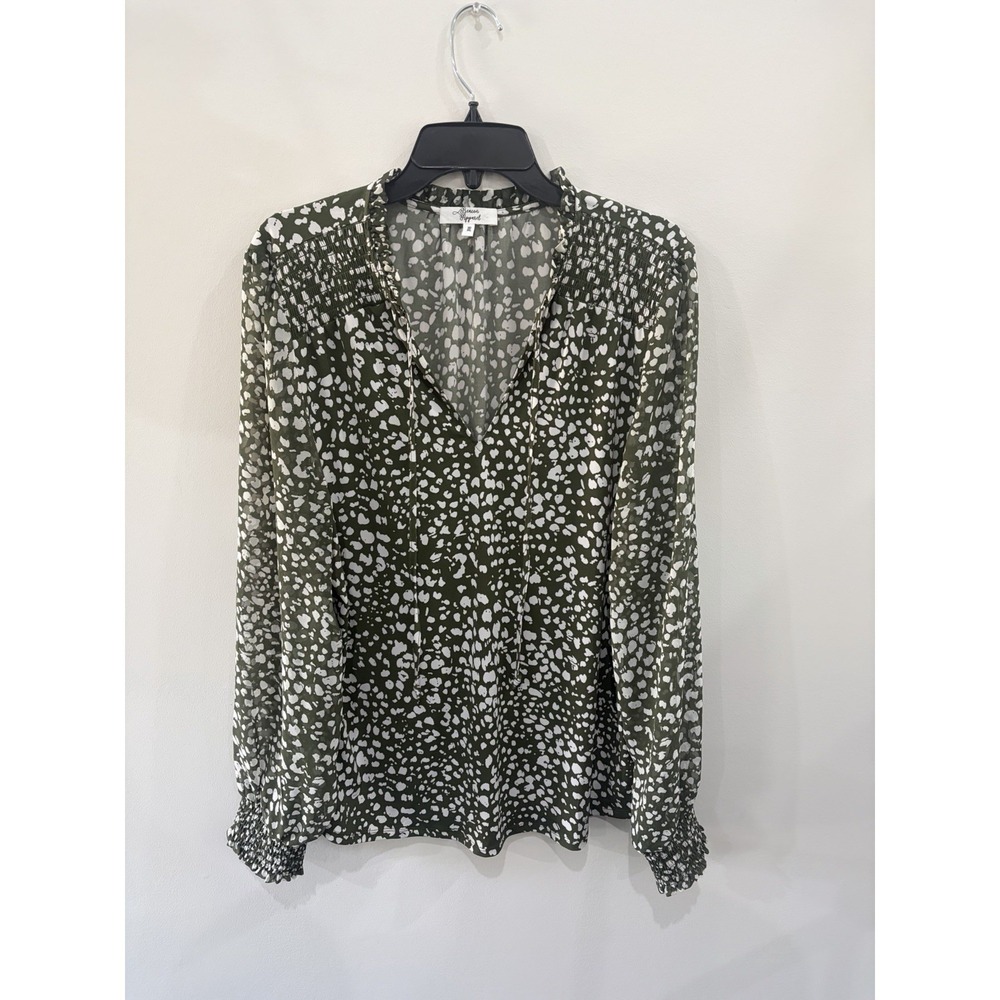 Beacon Apparel Women's Green White M Long Sleeve Smocked Animal Print Blouse